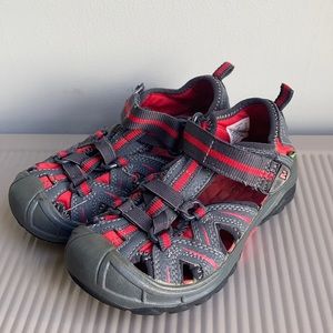Merrell Hydro 💦 boys size 11 sandals